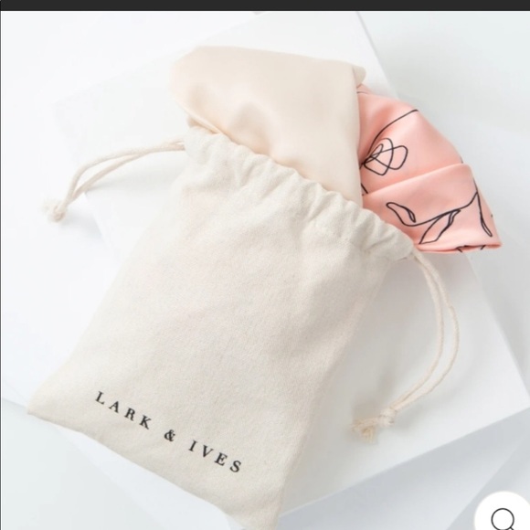 Lark & Ives scarves - Picture 2 of 3